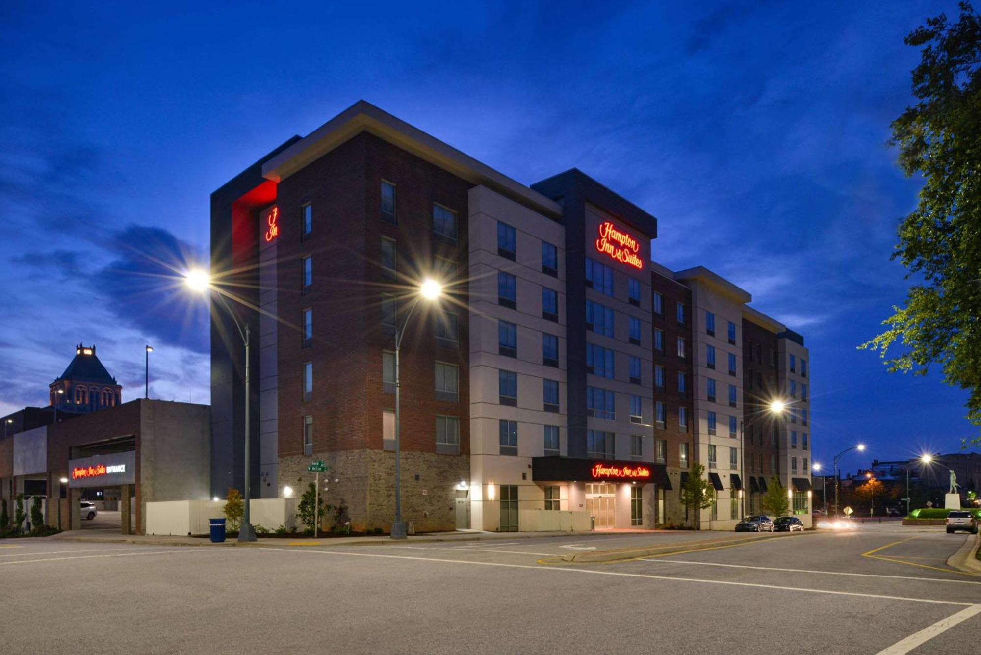 Hampton Inn & Suites Greensboro Downtown, Nc Екстериор снимка